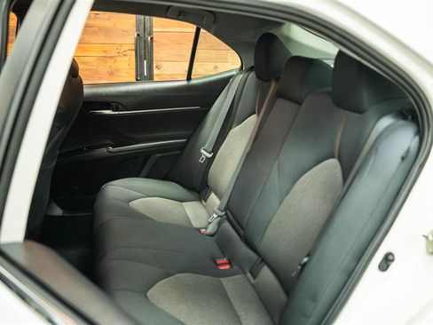 Used 2020 Toyota Camry LE w/ Fleet Convenience Package FWD image 10