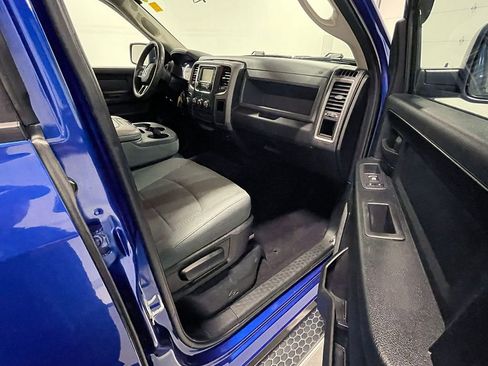 Used 2018 RAM 1500 Express w/ Express Value Package AWD/4WD image 25