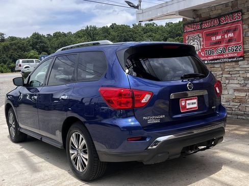 Used 2018 Nissan Pathfinder S AWD/4WD image 4