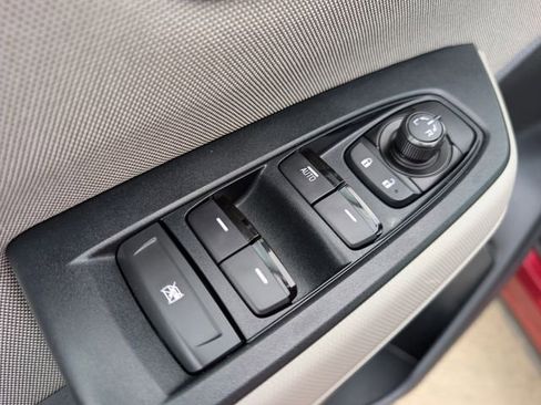 Certified 2025 Subaru Forester image 15