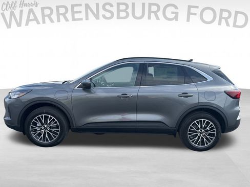 New 2025 Ford Escape SE image 4