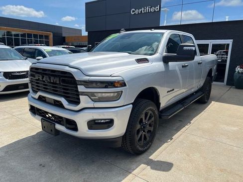 Used 2026 RAM 2500 Big Horn AWD/4WD image 3