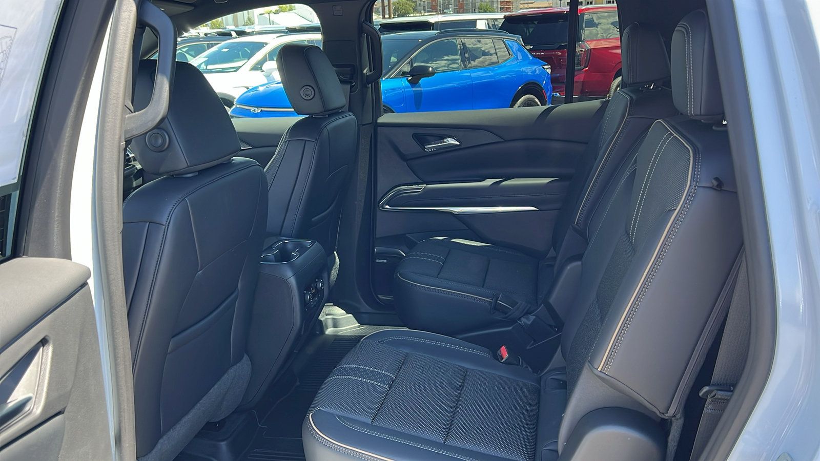 New 2026 Chevrolet Traverse High Country w/ LPO, Floor Liner Package AWD/4WD image 16
