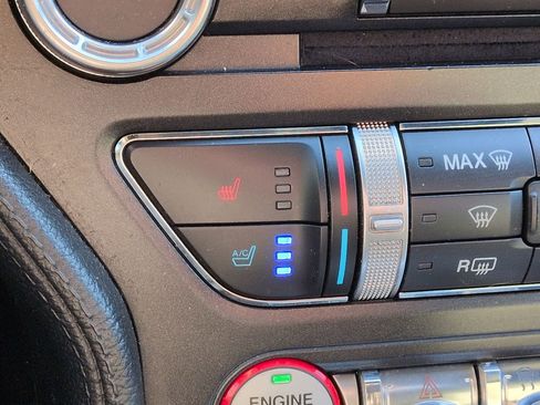 Used 2016 Ford Mustang Premium image 20