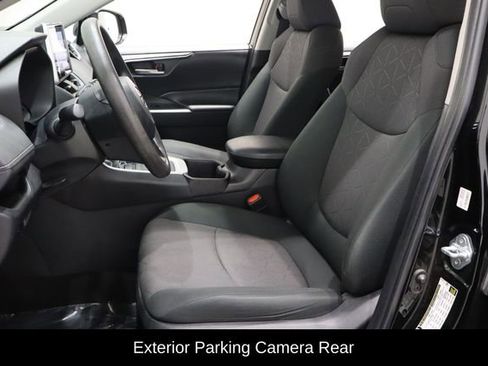 Used 2023 Toyota RAV4 XLE image 10