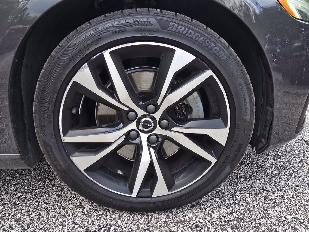Used 2023 Volvo S60 B5 Plus FWD image 19