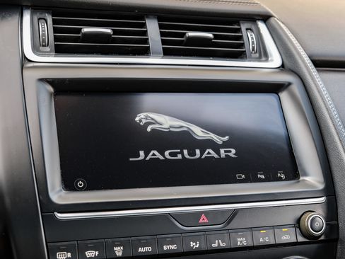Used 2018 Jaguar E-PACE R-Dynamic S AWD/4WD image 27