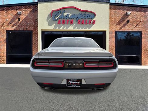 Used 2021 Dodge Challenger SXT w/ Driver Convenience Group image 6