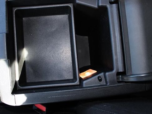 Used 2023 Chevrolet Traverse LT image 20