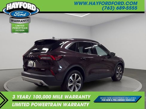 Used 2023 Ford Escape Platinum image 3