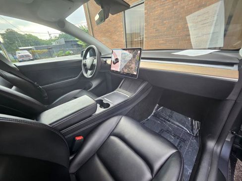 Used 2022 Tesla Model Y Long Range AWD/4WD image 54