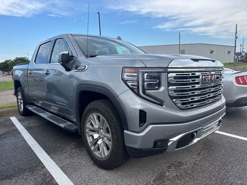 Used 2023 GMC Sierra 1500 Denali w/ Technology Package image 3