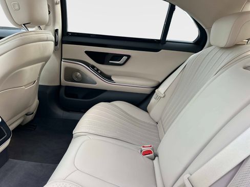 Certified 2023 Mercedes-Benz S 500 4MATIC image 12
