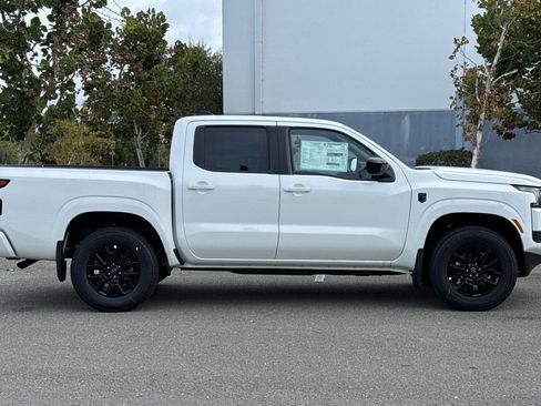 New 2026 Nissan Frontier SV w/ Tow Package AWD/4WD image 3