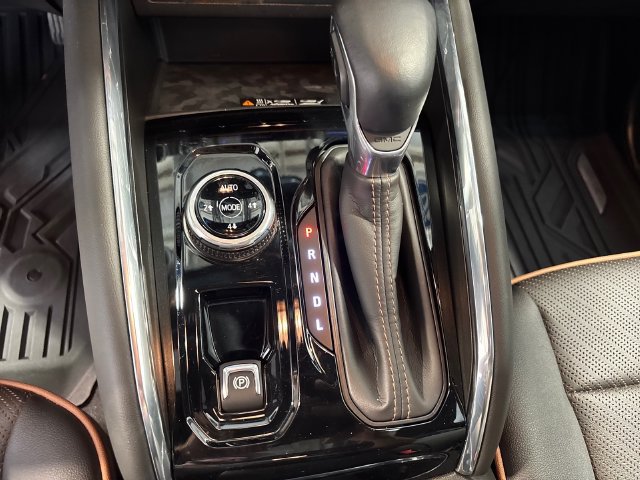 Used 2024 GMC Canyon AT4 w/ AT4 Premium Package AWD/4WD image 13