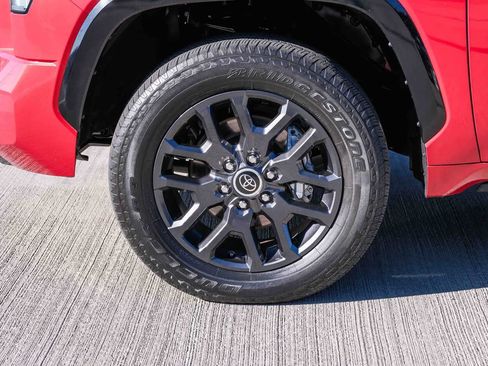 Used 2023 Toyota Tundra Platinum AWD/4WD image 10
