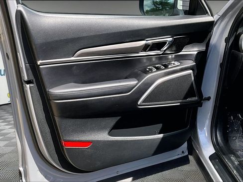 Used 2024 Kia Telluride EX X-Line AWD/4WD image 9