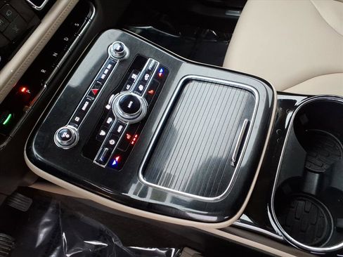 Certified 2023 Lincoln Nautilus AWD w/ Premium Package image 22