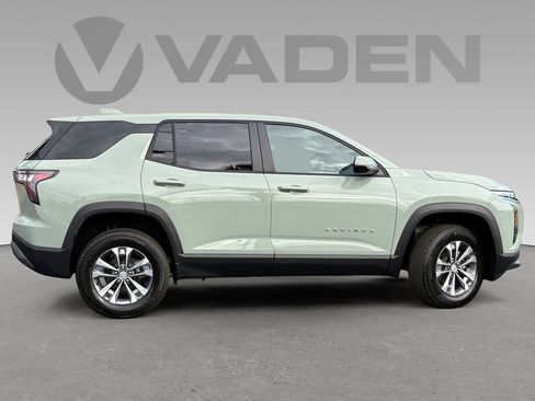 New 2026 Chevrolet Equinox LT image 3