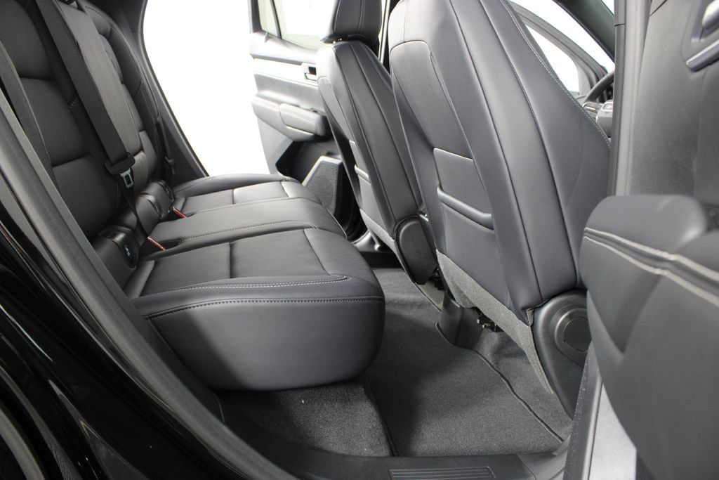 New 2027 GMC Terrain Elevation w/ Elevation Premium Package FWD image 19