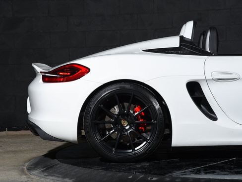Used 2016 Porsche Boxster Spyder RWD image 36