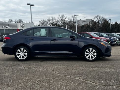 Used 2024 Toyota Corolla LE image 4