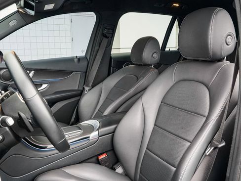 Used 2021 Mercedes-Benz GLC 300 4MATIC image 17