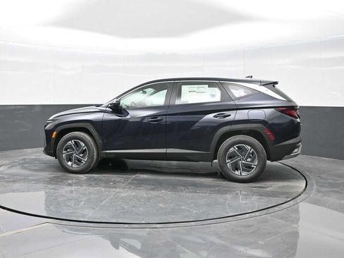 New 2026 Hyundai Tucson Blue SE image 5