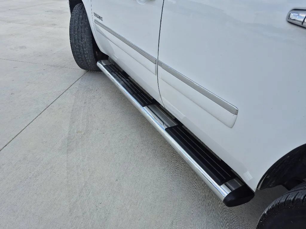 Used 2012 Chevrolet Tahoe LTZ RWD image 11