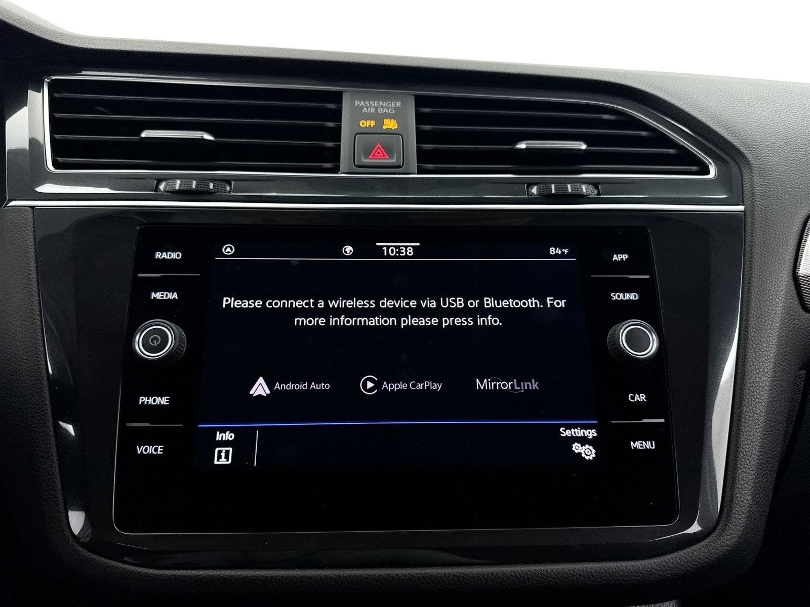 Used 2022 Volkswagen Tiguan SE FWD image 21