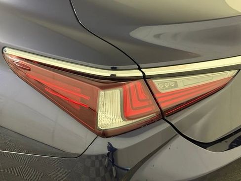 Certified 2024 Lexus ES 350 w/ Premium Package FWD image 14