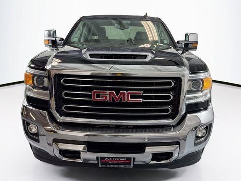 Used 2018 GMC Sierra 2500 SLT w/ Duramax Plus Package image 2