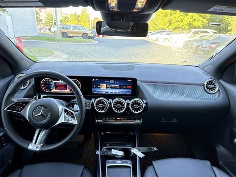 Certified 2025 Mercedes-Benz GLA 250 image 22