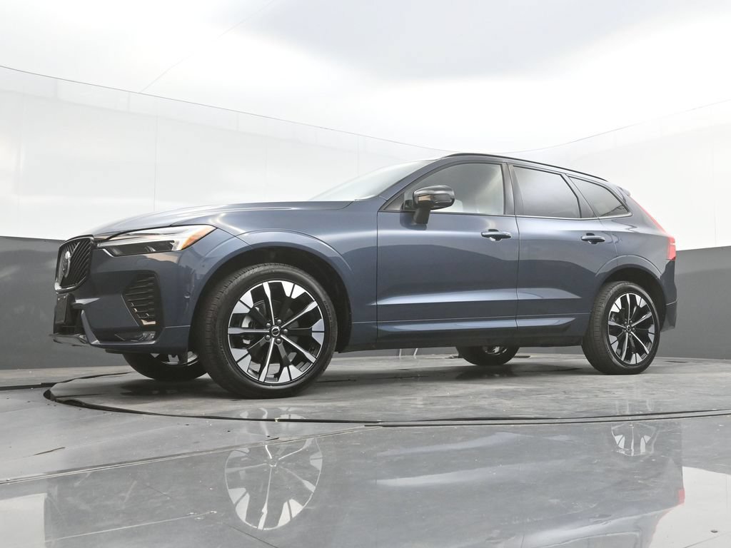 Certified 2026 Volvo XC60 B5 Plus AWD/4WD image 30