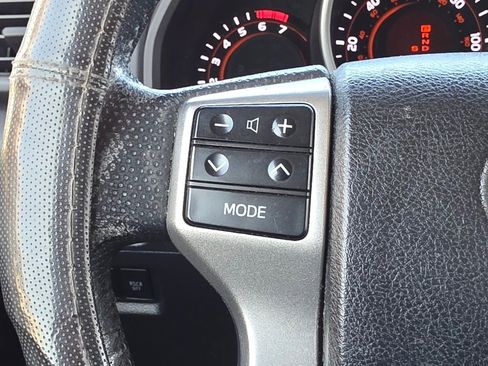 Used 2013 Toyota 4Runner Limited image 21