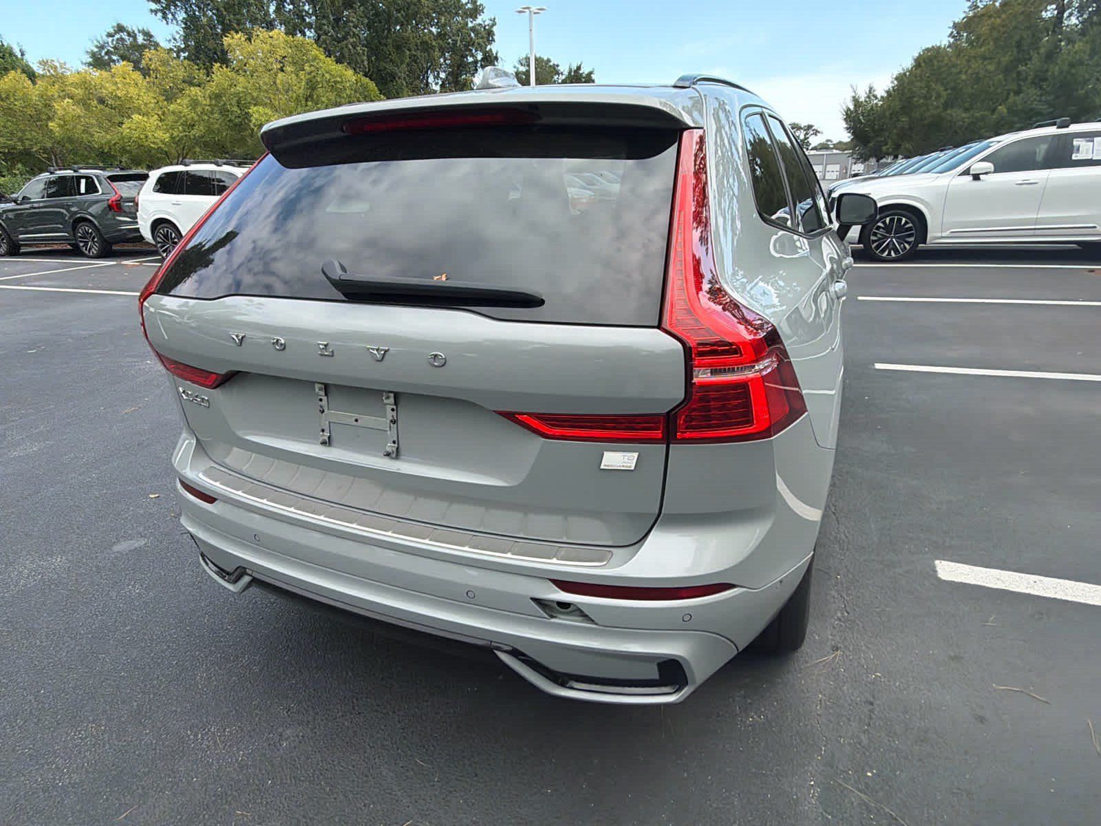 Used 2024 Volvo XC60 T8 Plus w/ Protection Package Premier AWD/4WD image 15