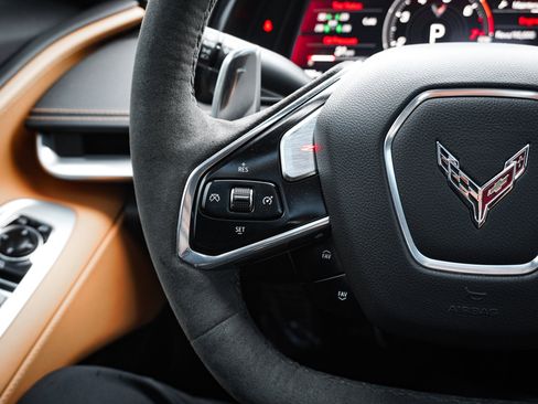 Used 2022 Chevrolet Corvette Stingray Preferred Cpe w/ Z51 Performance Package RWD image 18