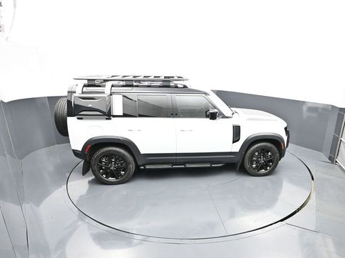 Used 2020 Land Rover Defender 110 HSE AWD/4WD image 47