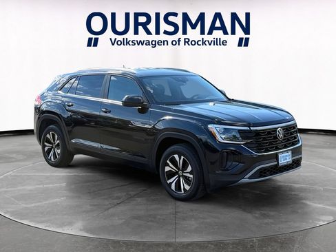 Used 2024 Volkswagen Atlas Cross Sport SE AWD/4WD image 1