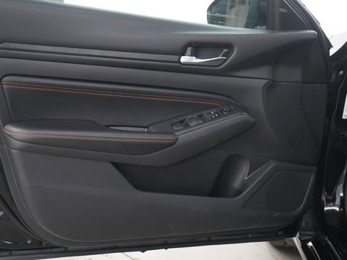 Used 2021 Nissan Altima 2.5 SR image 18