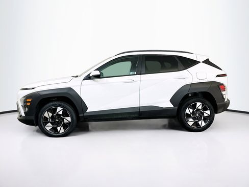 Used 2025 Hyundai Kona SEL image 4