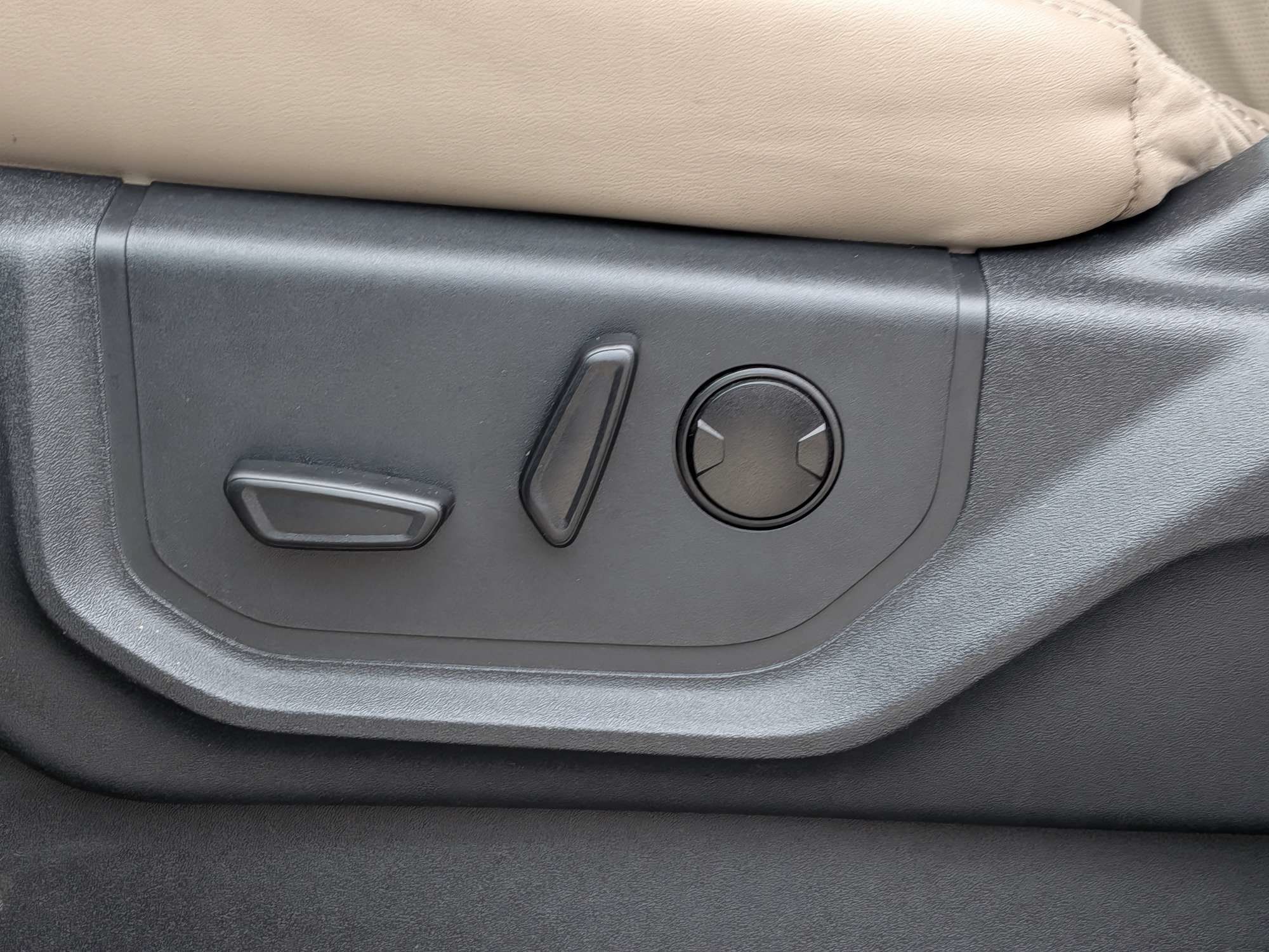 Used 2024 Ford Expedition Max XLT RWD image 21
