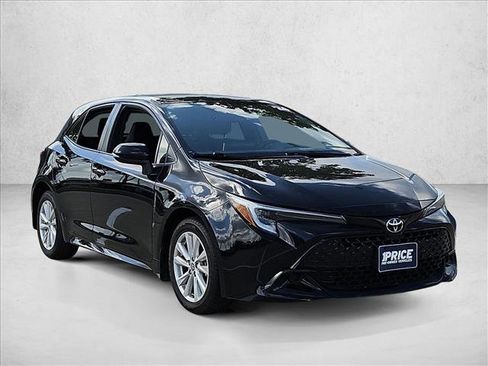 Used 2024 Toyota Corolla SE FWD image 3
