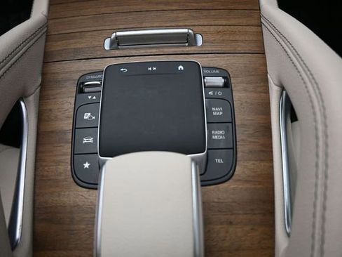 Used 2024 Mercedes-Benz GLE 350 4MATIC image 9