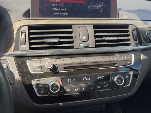 Used 2018 BMW 230i Convertible image 3