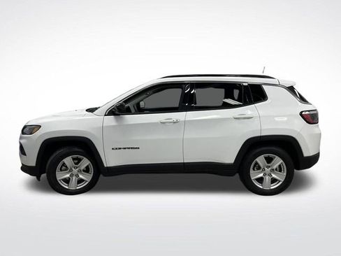 Used 2022 Jeep Compass Latitude image 10