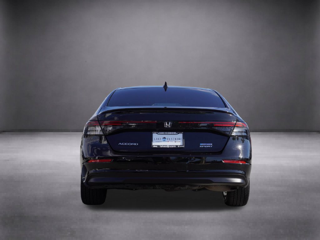 Used 2025 Honda Accord Sport image 5