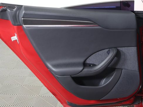 Used 2021 Tesla Model S Plaid image 24