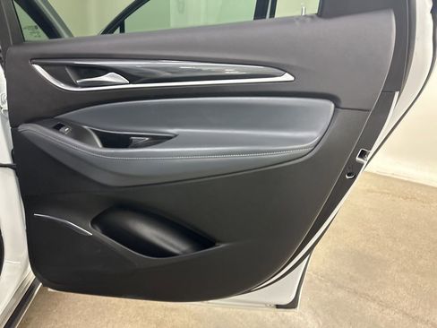 Certified 2024 Buick Enclave Premium image 22