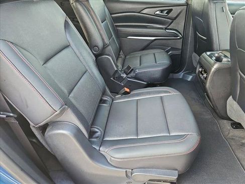 Used 2025 Chevrolet Traverse Z71 AWD/4WD image 19
